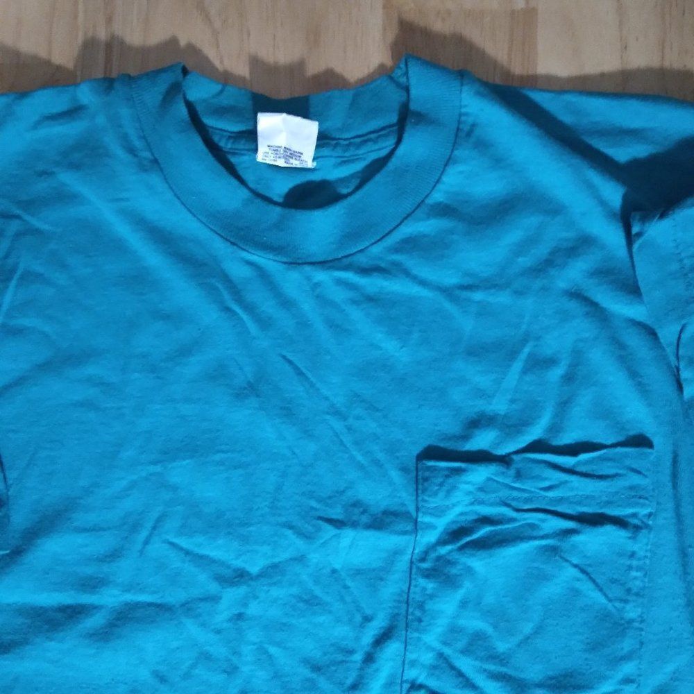 Vintage Fruit of the Loom Blank Pocket T-Shirt Teal